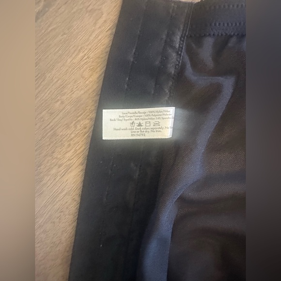 Vintage black lace corset bustier - Picture 11 of 11